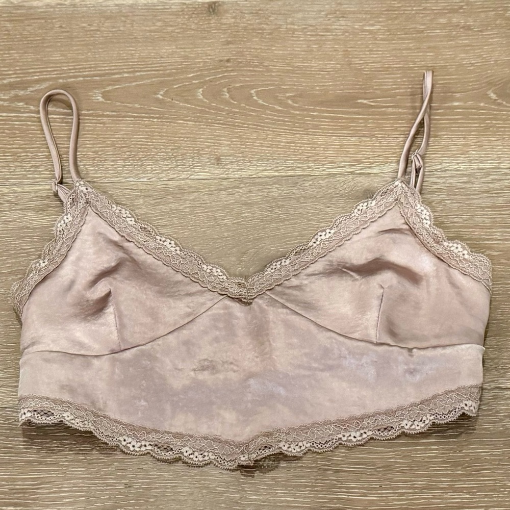 Hey Babe Satiny Cropped Cami Medium Champagne